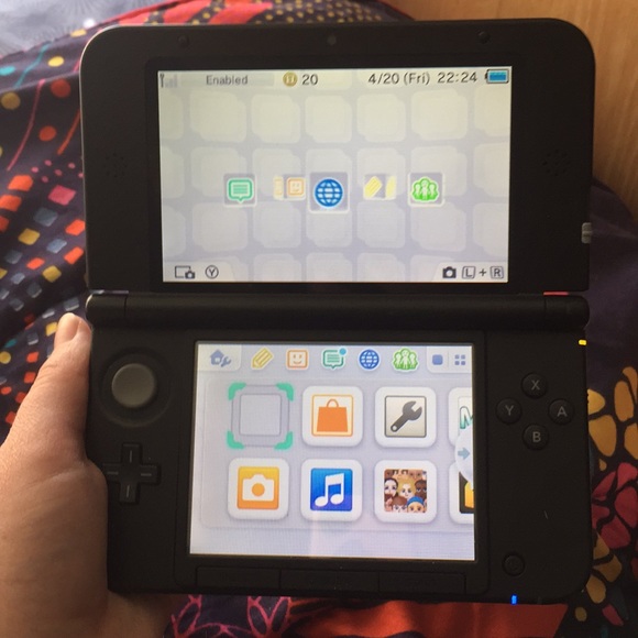 Blue Nintendo 3DS XL - Picture 4 of 4